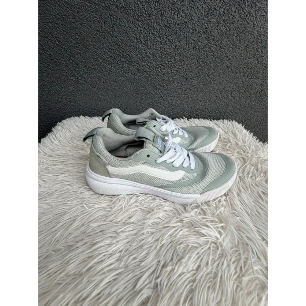 Vans Ultra Range Sneakers Women's Size 5 Green White Low Top Lace Up Shoes